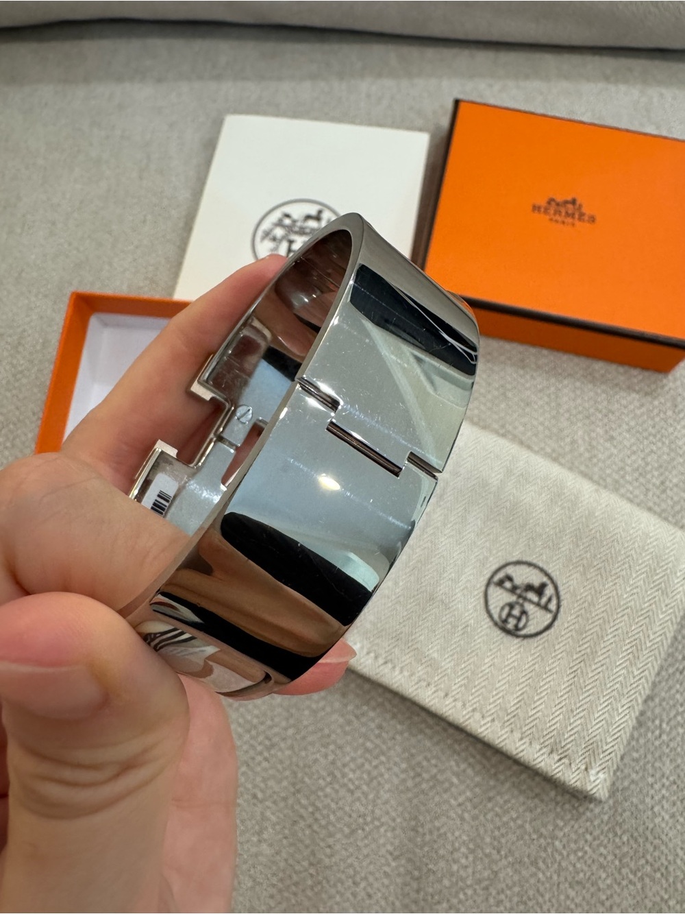 Hermes Silver Zebra Enamel Clic H Bracelet - Picture 4 of 9